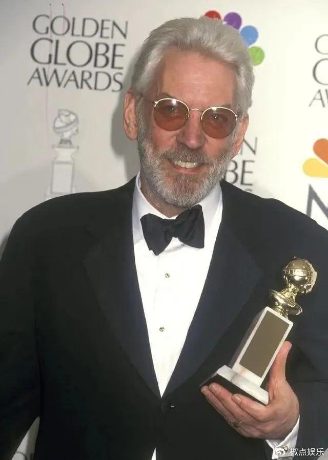 奥斯卡大腕萨瑟兰去世，曾出演《白求恩》，享年88岁，最后露面照公开